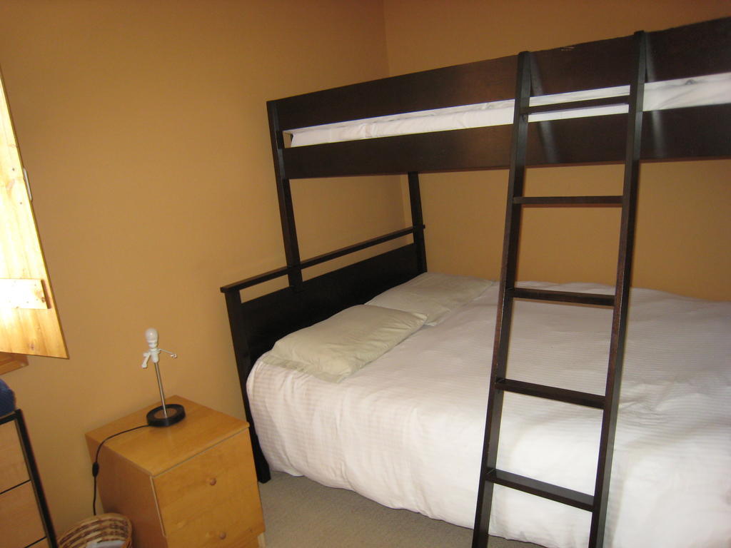 Poppi'S Guesthouse Revelstoke Quarto foto