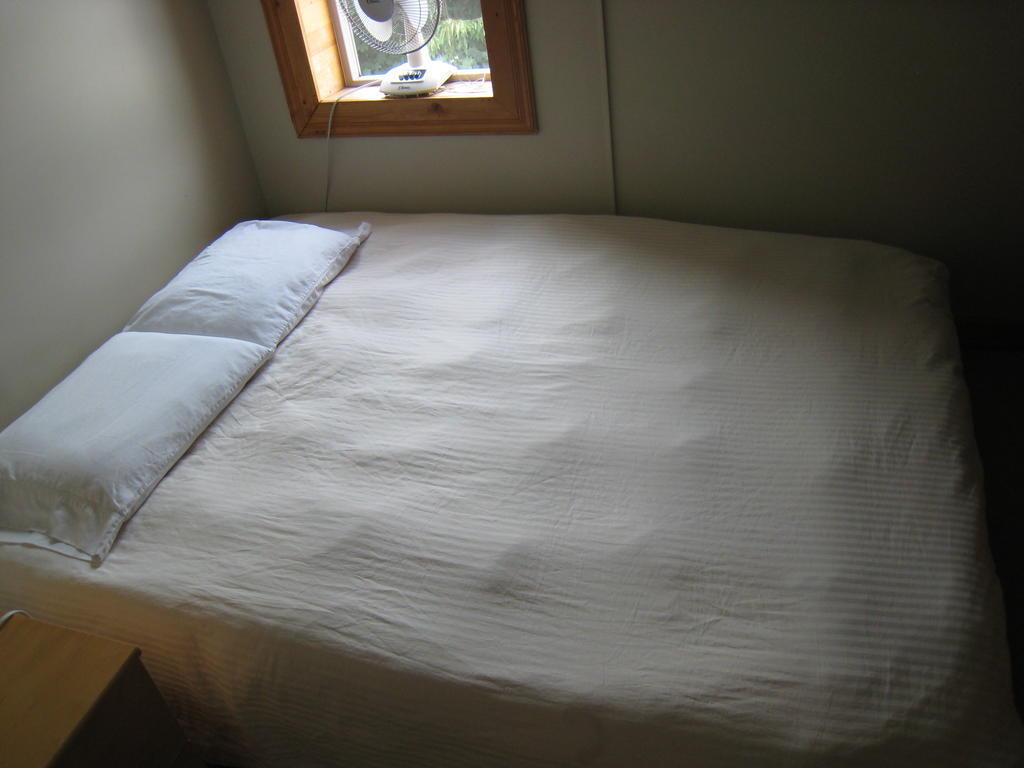 Poppi'S Guesthouse Revelstoke Quarto foto