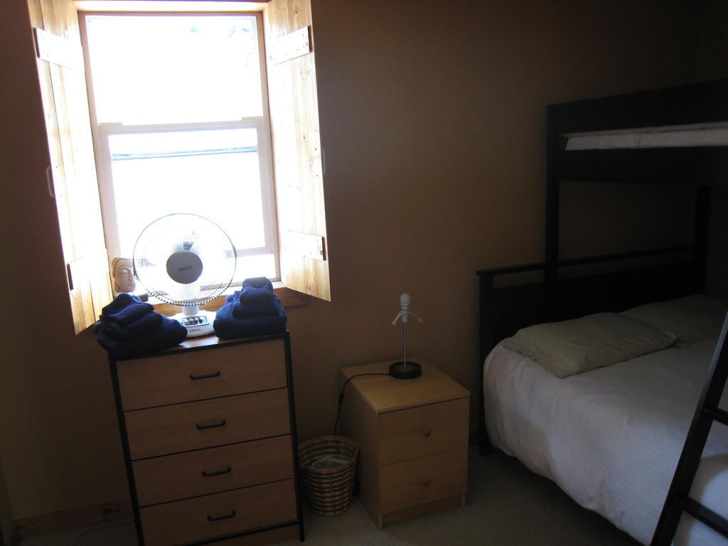 Poppi'S Guesthouse Revelstoke Quarto foto