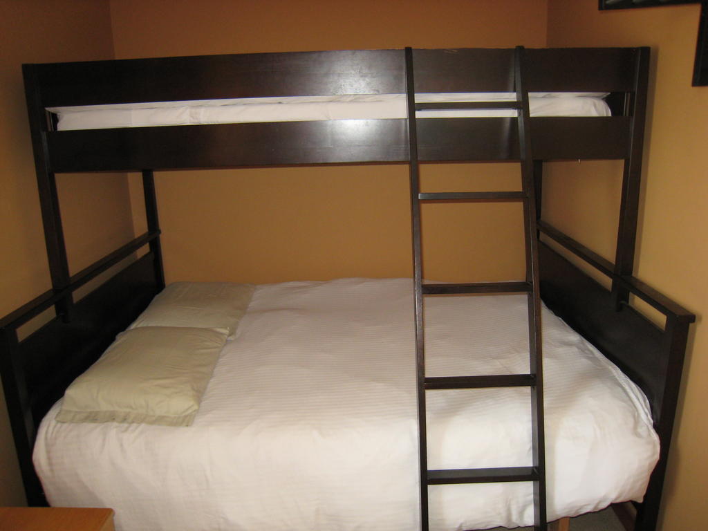Poppi'S Guesthouse Revelstoke Quarto foto